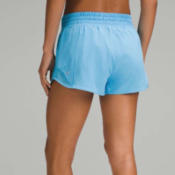 Lululemon Hotty Hot High-Rise Lined Short 2.5" NWT Size 10 Kayak Blue Light - Picture 1 of 4